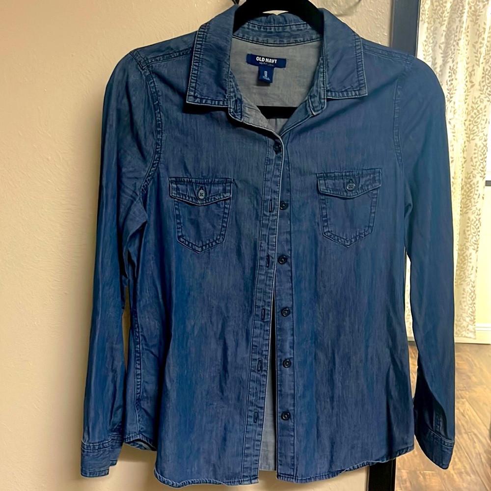 Old Navy denim/chambray button down shirt